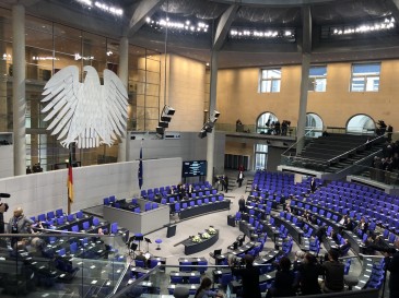Prezydent niemieckiego Bundestagu zaprosił w dniu 9 listopada......