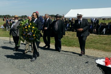 Od 27 lat, kadego drugiego sierpnia, Stowarzyszenie Romw w Polsce organizuje obchody Europejskiego Dnia Pamici o Holokaucie Romw.